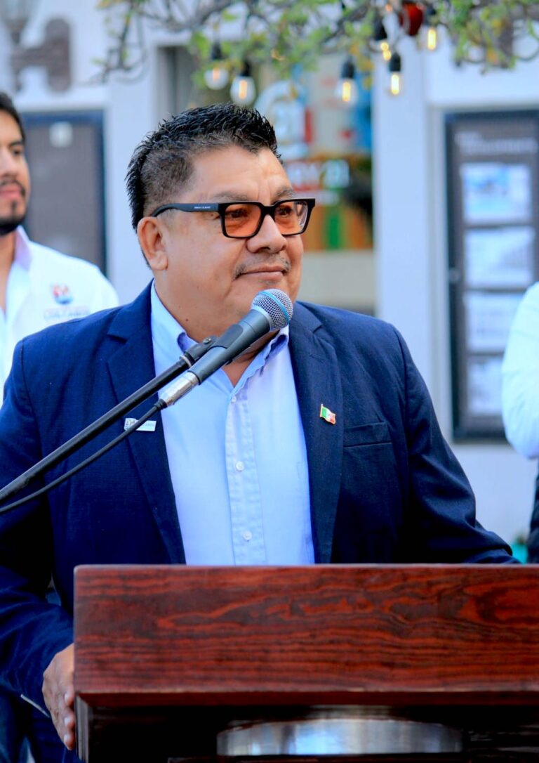 ANUNCIO CONSTRUCCIÓN UNIVERSIDAD ROSARIO CASTELLANOS