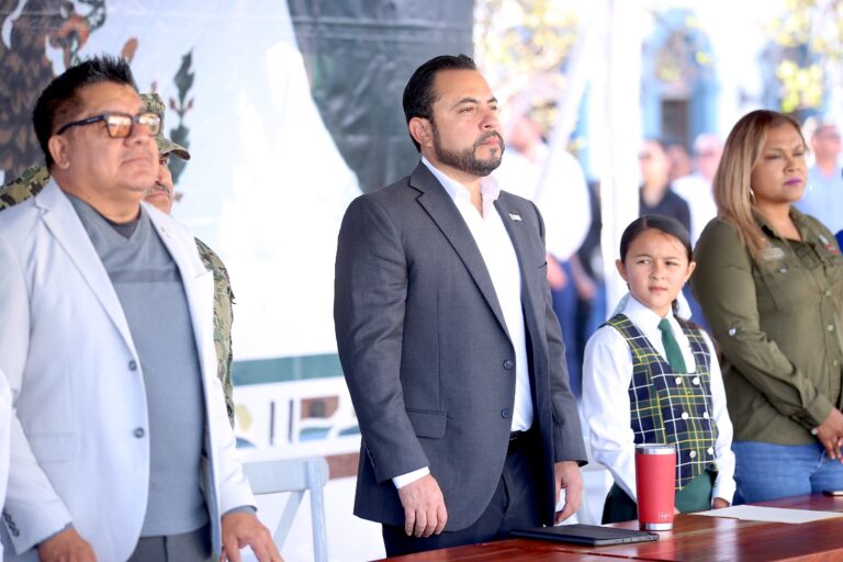 ALCALDE HONORES MES CONCIENTIZACIÓN AGUA 1