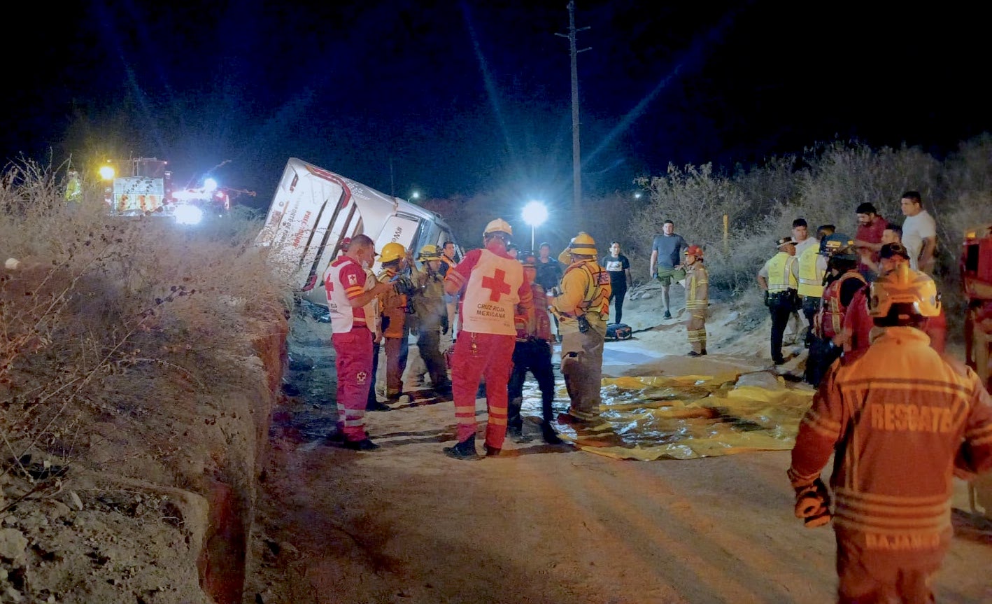 AYUNTAMIENTO LOS CABOS ATENCIÓN A PERSONAS HERIDAS ACCIDENTE SANTA ANITA 2